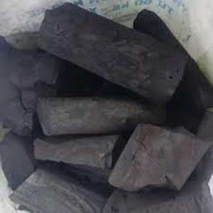 Briquette hexagonale haute densité de charbon de bois noir fabriqué à partir de bois dur de qualité supérieure - Product Image 2