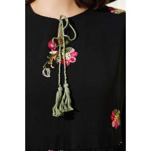 ชุดงานพรอมผ้าชีฟองปักสีดำ - Product Image 2