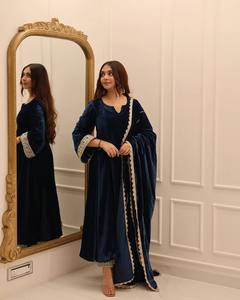 Robe de soirée de créateur-Pent avec Dupatta avec broderie - Product Image 1