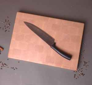 Tabla de cortar de arce de grano reversible hecha a mano con mango incorporado, un regalo reflexivo para el día de la madre - Product Image 3