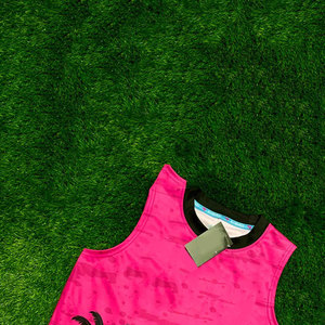 Uniformes de football 7v7 respirants personnalisés de meilleure qualité et très demandés, confortables 7 sur 7, vente en gros à vendre Techniques imprimées - Product Image 6