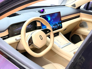 Auto Eléctrico M5 - Autonomía de 230 km WLTC/NEDC, Motor de 365 kW, Torque de 675 Nm, Batería de 42 kWh - Product Image 6