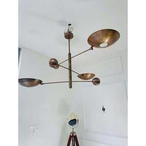 Pouf élégant de lustre de spoutnik en laiton de 3 lumières modernes du milieu du siècle pour la décoration intérieure - Product Image 5