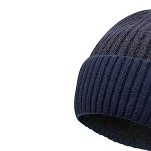 Gorros de Punto de Color Sólido Premium, Unisex, Impresión de Logotipo Personalizada, Impresión Digital Disponible, Todos los Colores y Tamaños, Estilo Urbano, Adultos - Product Image 3