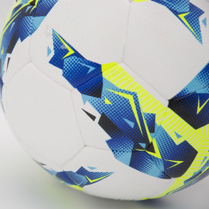 ลูกฟุตบอลหนัง PU คุณภาพสูง ปี 2024 สีและโลโก้สั่งทำได้ พร้อมขนาดที่ปรับแต่งได้สำหรับการฝึกซ้อม - Product Image 3