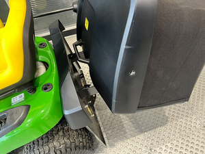 รถตัดหญ้าแบบ Zero Turn ยี่ห้อ John Deere รุ่น Z960M X117R มือหนึ่ง/มือสอง สำหรับงานพาณิชย์ ใช้งานเพียง 80 ชั่วโมง เครื่องยนต์ Kawasaki FX921V 31 แรงม้า - Product Image 4