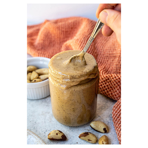 Tartinade crémeuse au chocolat et aux noix avec une saveur terreuse riche dans chaque cuillerée - Product Image 6