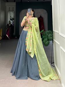 Diseñador Georgette Lehenga con bordado de lentejuelas Estilo paquistaní sedoso Lehenga Choli para damas de honor o fiestas de bodas - Product Image 3