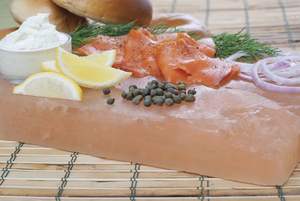 Juego de platos y soportes de sal rosa del Himalaya de 12 "x 8" x 1,5 ", bloques de baldosas de cocina de sal redonda del Himalaya con base de metal - Product Image 3