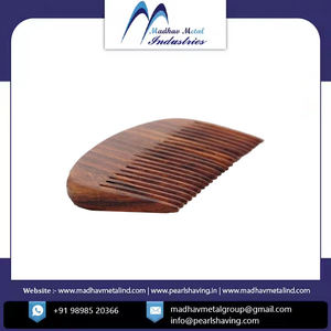 Peine de madera para Barba de excelente calidad de estilo natural disponible a precio de fábrica al por mayor - Product Image 2