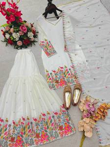 Hermoso Salwar Kameez Indio Pakistaní de Seda Cinon Semi-Cosido de Secado Rápido con Bordado, Kurti/Kurta Festivo - Product Image 2