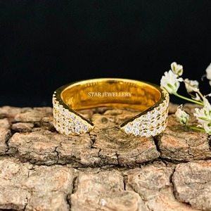 แหวนแต่งงานทองคำแท้ 14K ประดับเพชรธรรมชาติแบบฝังเพชรเต็มวง สไตล์คริสเตียนสุดหรู - Product Image 4