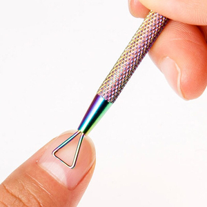 ที่ดันหนังกำพร้ารูปสามเหลี่ยม สีเงิน ทนทาน สำหรับล้างยาทาเล็บเจล UV ใช้ตัดแต่งเล็บมือและเล็บเท้า ช่วยขจัดหนังกำพร้าที่ตายแล้ว - Product Image 5