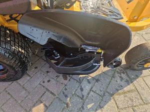 ราคาพิเศษ สั่งซื้อเลย Cub Cadet XT1 LT42E - XZ5 L127 เครื่องตัดหญ้าไฟฟ้า - Product Image 6