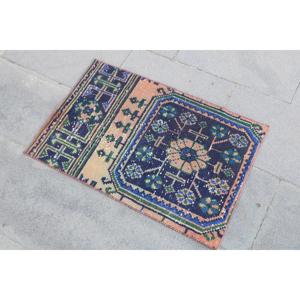 Alfombra Turca Vintage, Alfombra Pequeña de 1.6x2.5 pies, Alfombra con Puntos Azules y Verdes - Product Image 2