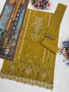 Conjunto de Salwar Kameez de Diseño Ligero con Dupatta para Novia, en Tela de Algodón Puro de Primera Calidad, con Acabado Semisellado, a Bajo Presupuesto. - Product Image 5