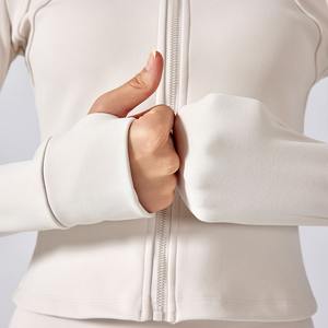 Top Deportivo de Poliéster y Elastano de Alta Elasticidad |   Camiseta Deportiva Transpirable - Product Image 3