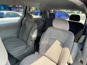 Dodge Caravan SXT 2006 Usada, Volante a la Izquierda, Origen Estadounidense - Product Image 4