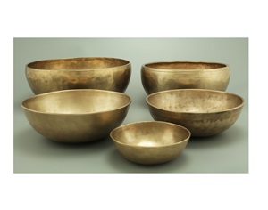 Cuenco de latón Metal de alta demanda para hoteles y restaurantes Regalos de negocios sostenibles minimalistas Pulido> 10 - Product Image 1