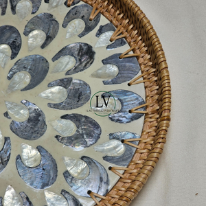 Produit phare : Plateau de service en rotin naturel avec incrustation de nacre, plateau tissé décoratif pour table basse, vente en gros depuis le Vietnam - Product Image 4