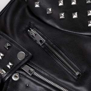 กระดุมและซิปแต่งหมุดตกแต่งแบบลำลองสำหรับผู้หญิง - Product Image 2