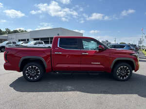 โตโยต้า ทันดรา ลิมิเต็ด HV 4x4 รุ่นปี 2025 แบบมาตรฐาน พร้อมห้องโดยสารแบบ CrewMax 4 ประตู รุ่น SB - Product Image 2