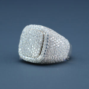 Bague Hip Hop en argent sterling 925 personnalisée de luxe avec clarté VVS Moissanite diamant taille brillant pour les mariages et les fêtes - Product Image 2