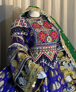 Nouvelle robe ethnique tribale Balochi faite à la main-Robe de glands brodés en soie Afghan Kuchi-Robe ethnique Kuchi Banjara Coins - Product Image 2