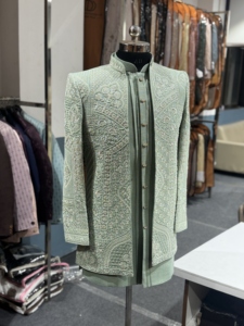 Veste ethnique de mariage pour homme en sherwani vert olive brodé - Product Image 3
