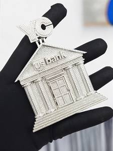 Pendentif croix en moissanite glacée avec pierres d'accent bleues en argent sterling 925, bijoux hip hop - Product Image 2