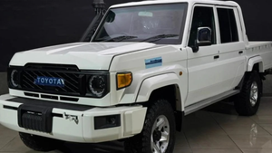 Toyota Land Cruiser 2019, Camioneta, Diésel, 4.5 Litros, Volante a la Derecha, 4 Puertas, Modelo Solo para Exportación Disponible - Product Image 2