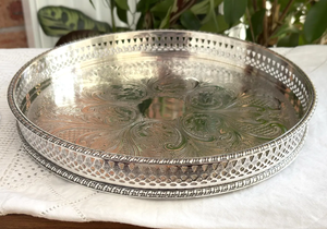 Plateau rond en aluminium moderne de luxe vintage doré, fait à la main, durable, pour la maison et la cuisine, décoration de mariage - Product Image 2