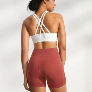 Short de yoga respirant personnalisable OEM pour femmes avec motif solide technique de strass pour les événements de fitness et les vêtements de marque - Product Image 2