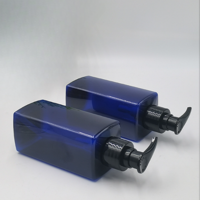 สีน้ำเงิน