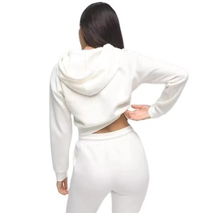 Sudaderas con capucha cortas de diseño personalizado para mujer, lavadas con ácido, respetuosas con el medio ambiente de fábrica OEM, ropa de calle elegante, fabricante de sudaderas de moda - Product Image 2