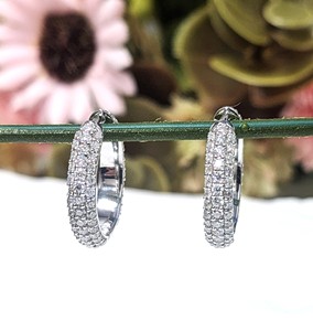 Boucles d'oreilles en or blanc massif 14 carats avec grappe de moissanite ronde de 1 carat pour femme, boucles d'oreilles de luxe pour tous les jours, bijoux en or blanc massif 14 carats - Product Image 1