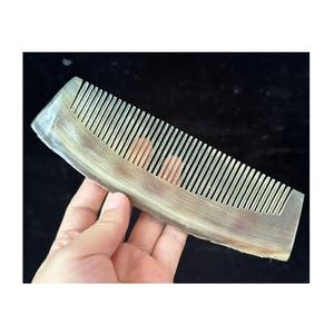 Peigne en corne naturelle outil fait main durable écologique fabriqué à partir de corne finition lisse polie parfait pour les hommes et les femmes style - Product Image 3