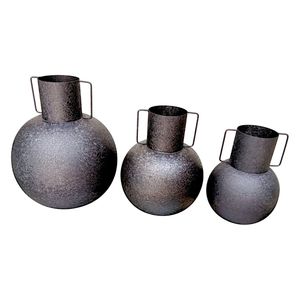 Vase à fleurs en métal martelé rustique vintage, pot à fleurs sphérique noir antique pour la décoration de table de ferme et les fleurs séchées - Product Image 1