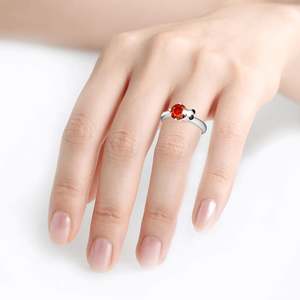 แหวนเงินแท้ทรงกลม Jeulia Hug Me Live in the Present Puppy ดีไซน์ทันสมัย - Product Image 4