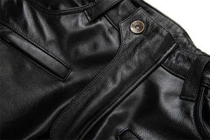 2025 qualité supérieure vente chaude nouveauté hommes pantalon en cuir noir moto jean motard peau de vache doux hommes pantalons - Product Image 5