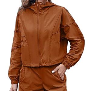 Conjunto de chándal para exteriores cortavientos, Top corto cortavientos, conjuntos cortos, cremallera a prueba de viento para mujer, con capucha en Color verde, traje de 2 piezas - Product Image 4