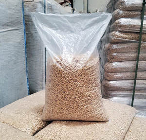 Granulés de bois de pin pur de qualité supérieure, 15 kg, Europe, mélange de bois, haute qualité, certifiés ENplusA1/DINplusA1, densité 600-800 kg/m³, chauffage - Product Image 3