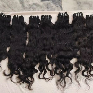 Mechones de pelo de mujer negro virgen rizado ondulado natural sin procesar máquina de vendedor barato pelos humanos de templo indio de doble trama - Product Image 1