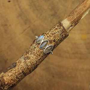 Minimaliste Triple Pierre Lunette Anneau Labradorite Gemstone Marquise Forme 925 En Argent Sterling Casual Wear Cadeau De Mariage Anneau Elle - Product Image 3