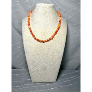 Collar de Plata de Ley y Concha de Ostra Espinosa Hecho por Artesanos Navajo, Regalo Perfecto - Product Image 3