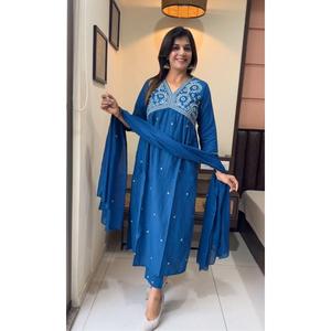 New Trendy <strong>Latest</strong> Traditional Indian Sexy Cotton Embroidery <strong>Kurti</strong> With Pant &amp; Malmal Cotton <strong>Dupatta</strong> Ladies Kurta Sets - Product Image 2