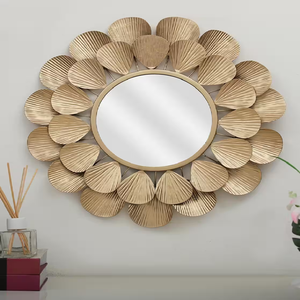 Espejo moderno Sunburst con diseño de alambre metálico de radios, una pieza decorativa única, disponible a precios al por mayor. - Product Image 3