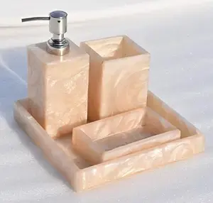 Ensemble d'accessoires de salle de bain en résine époxy de luxe avec distributeur de savon, porte-brosse à dents, gobelet et porte-savon pour salle de bain - Product Image 6