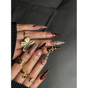 Faux ongles à presser Blood Rose Relic, design d'art ongulaire intriguant - Product Image 2