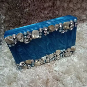 Pochette à main Design Premium avec fleur travail manuel résine Imitation perle plaqué or Vintage papillon breloque sac mariage des femmes - Product Image 1